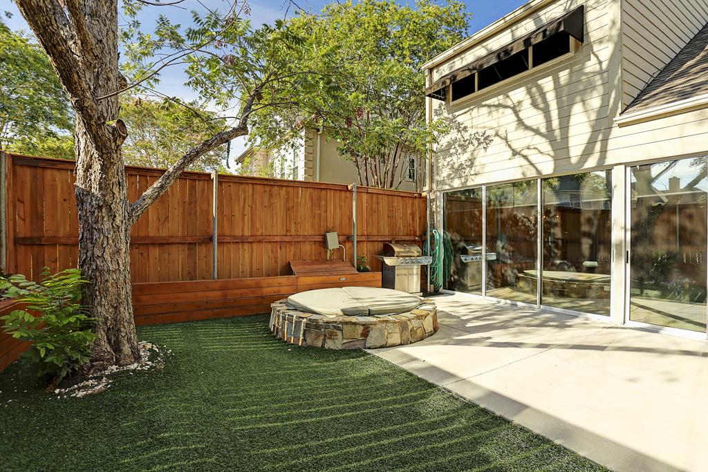 Foto principal - 2417 Nantucket Dr