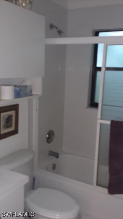 Foto del edificio - 15472 Admiralty Cir