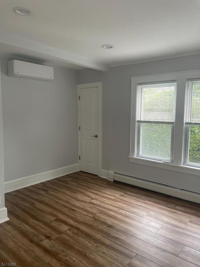 Foto del edificio - 897 Springfield Ave