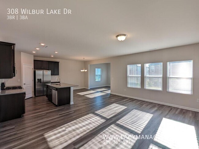 Foto del edificio - 308 Wilbur Lake Dr