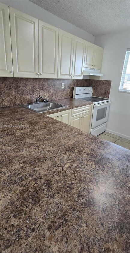 Primary Photo - 10820 SW 200th Dr