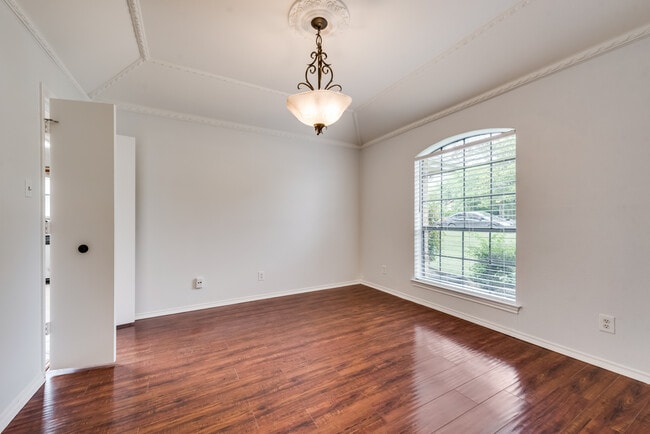 Building Photo - 923 S Greenstone Ln
