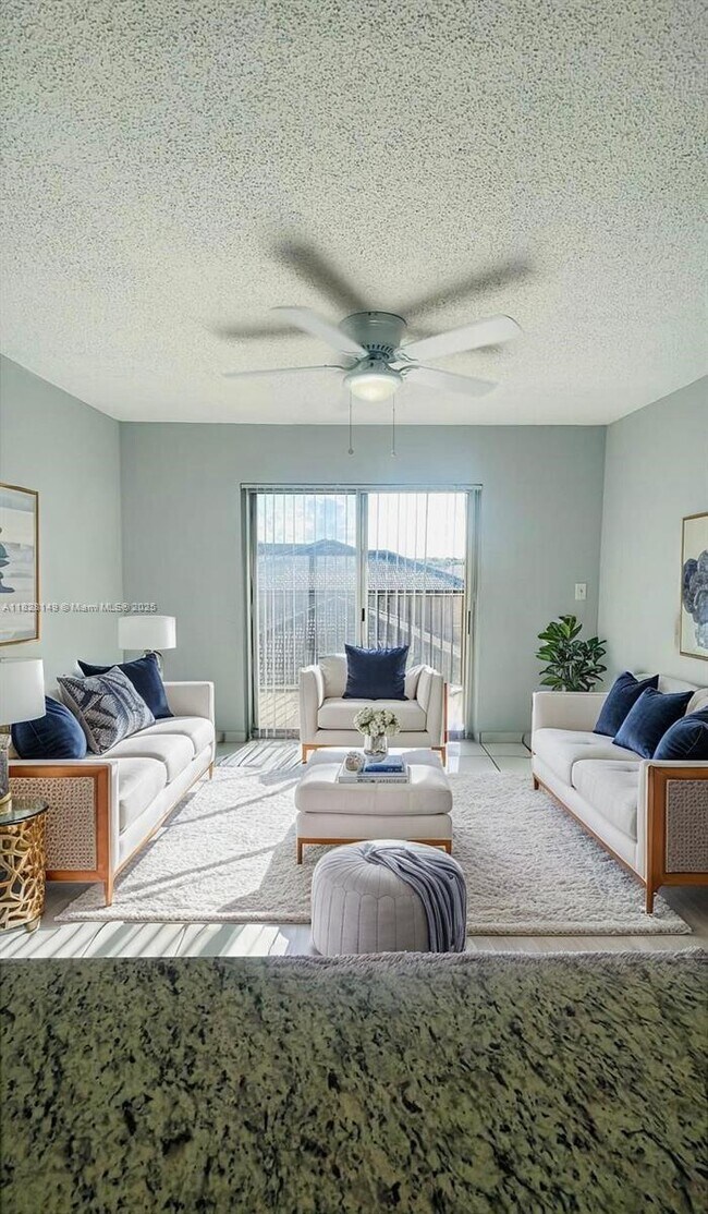 Foto del edificio - 8851 NW 119th St