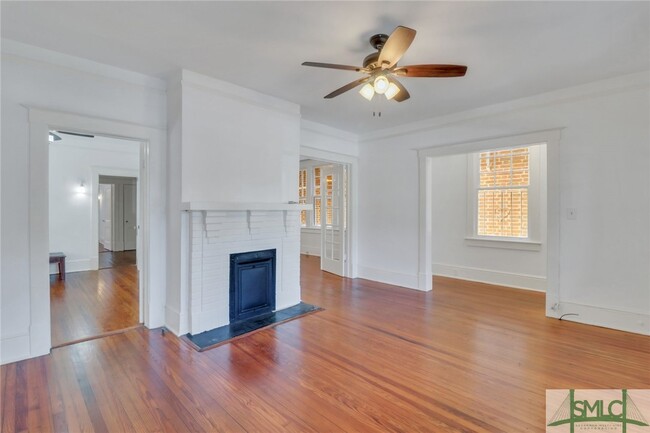 Building Photo - 11 E 34th St
