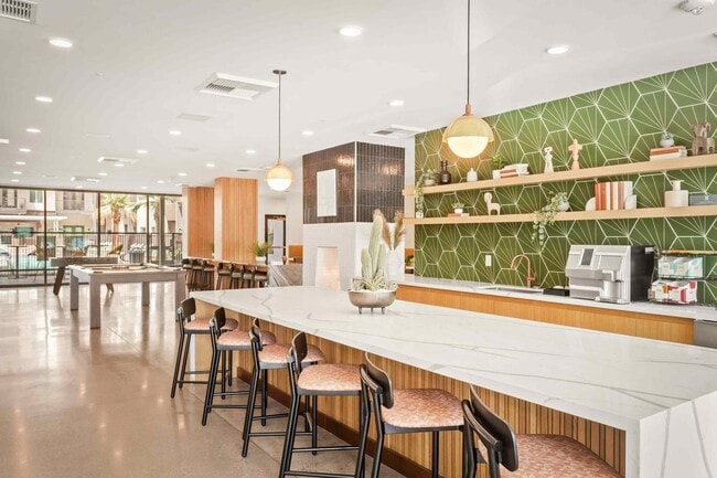 100WCatalina076 - Aspire Park Central