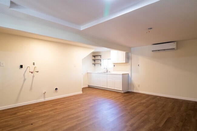 Foto del edificio - 4039 Erby St