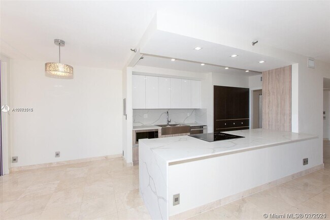Foto del edificio - 19667 Turnberry Way