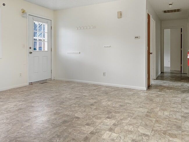 Living Room - 919 Rodgers St