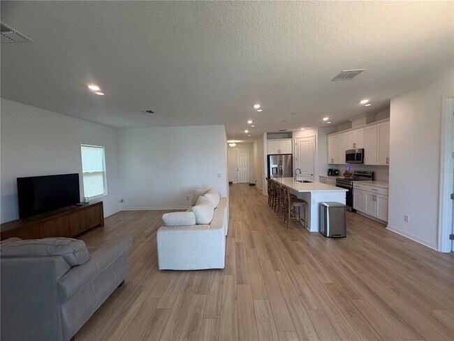Foto del edificio - 453 Archway Pl