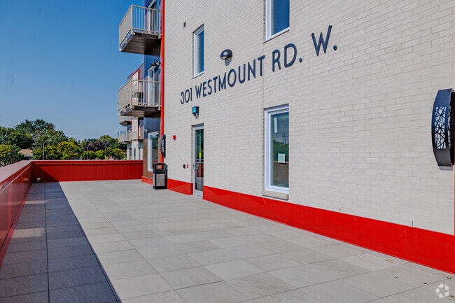 Party Room - 301 Westmount Rd W