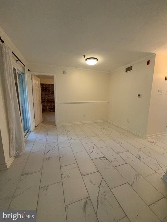Building Photo - 1504 Lincoln Way
