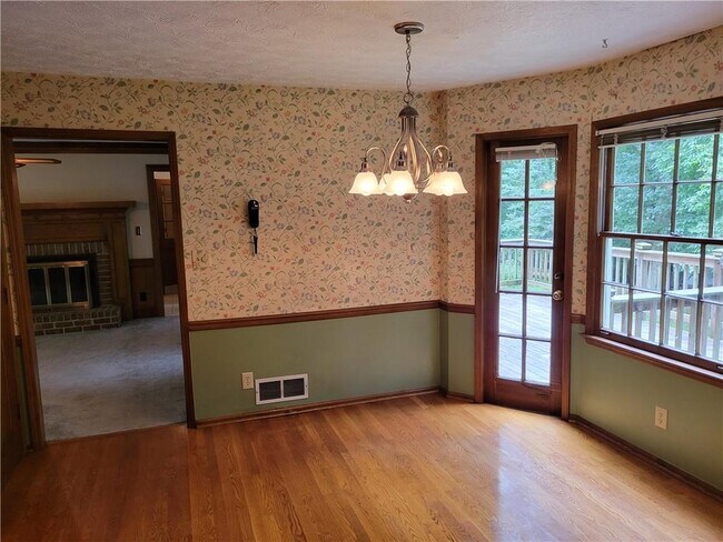 Foto del edificio - 3798 Lee Ridge Way SW
