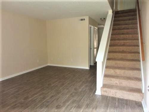 Building Photo - 111 Timber Ln