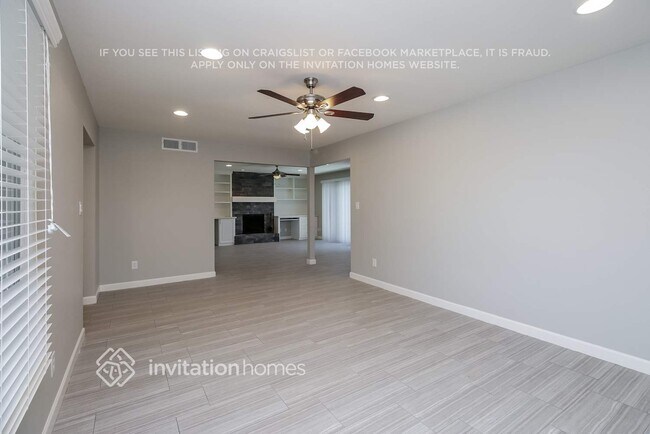 Building Photo - 1140 E Malibu Dr