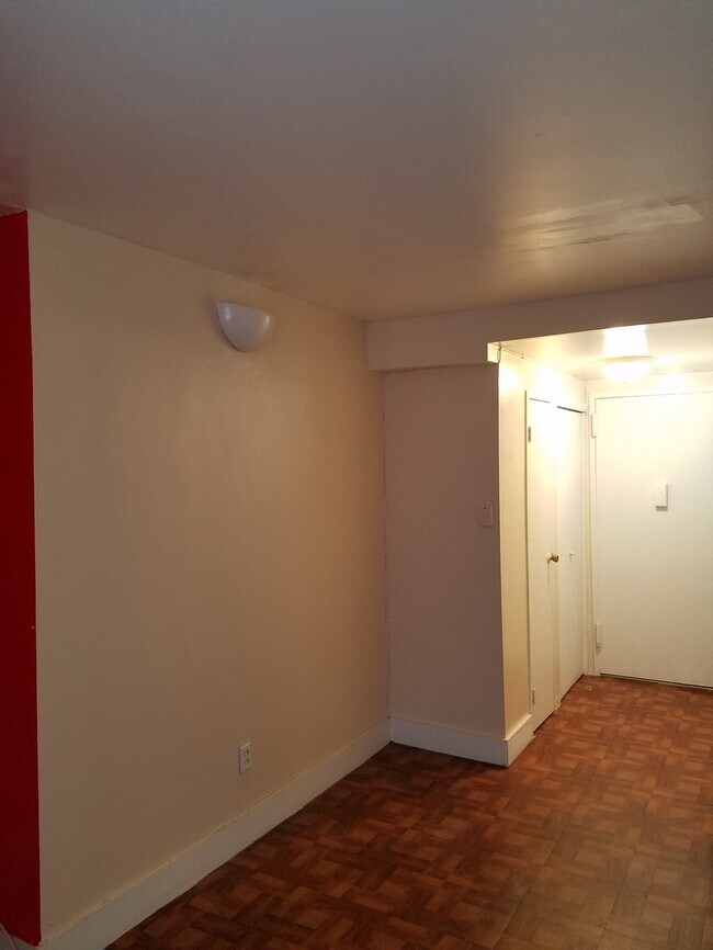 Entrada - 167 Sands St