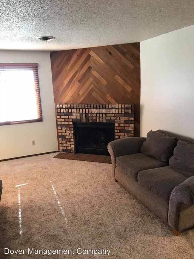 Building Photo - 2 br, 1 bath House - 1308 Galeta Unit B