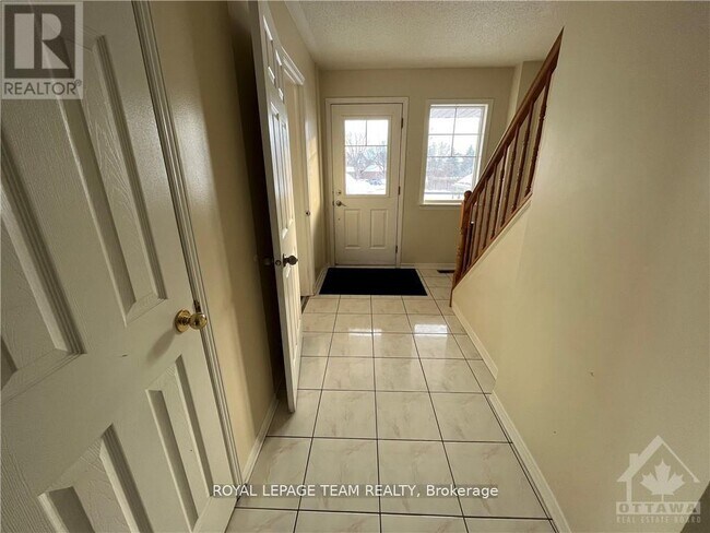 Photo du bâtiment - 39 Thornbury Crescent