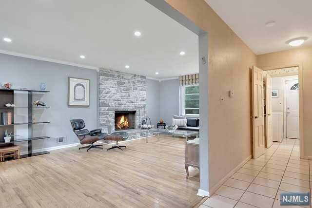 Foto del edificio - 595 Colonial Rd