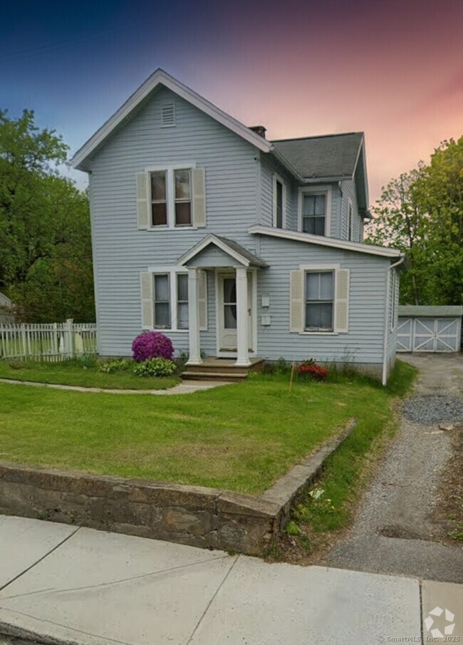 Building Photo - 751 Cooke St