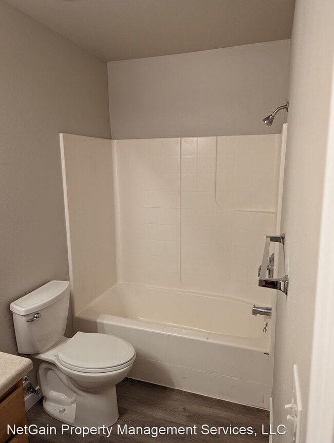 Building Photo - 2 br, 1 bath House - 1552 E Southern Homes...