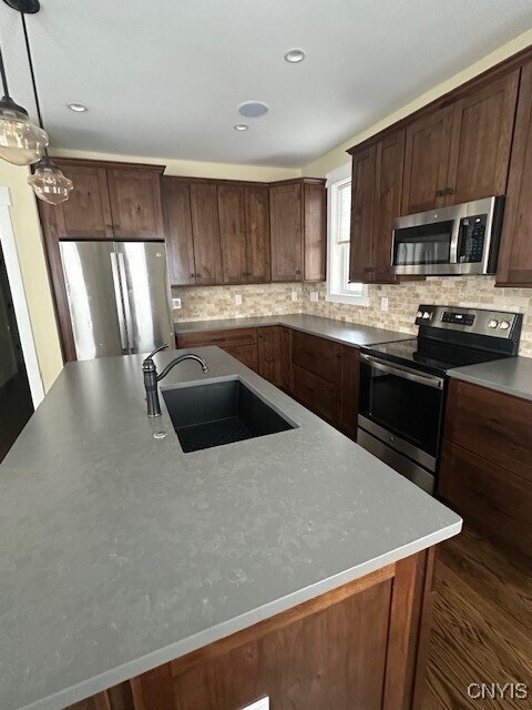 Foto del edificio - 3817 Gully Rd