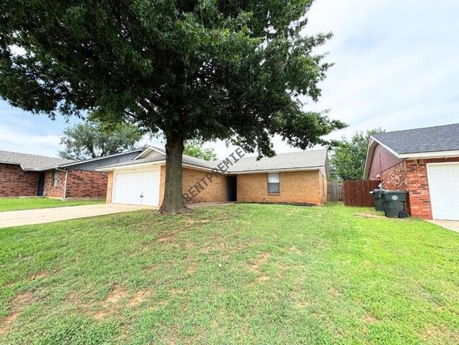 Building Photo - 8741 Hillridge Dr