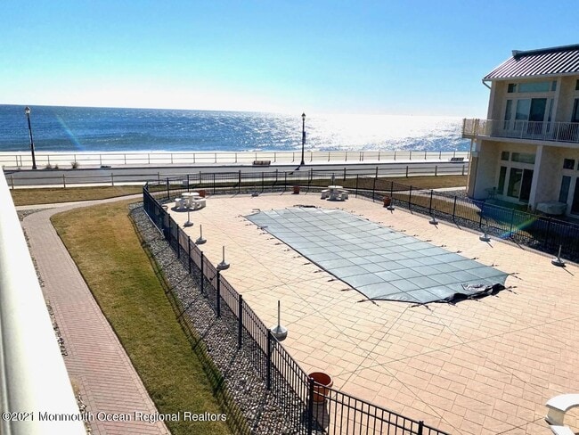 Building Photo - 448 Ocean Ave