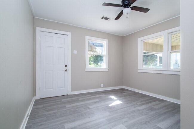 Foto del edificio - 503 Webster St