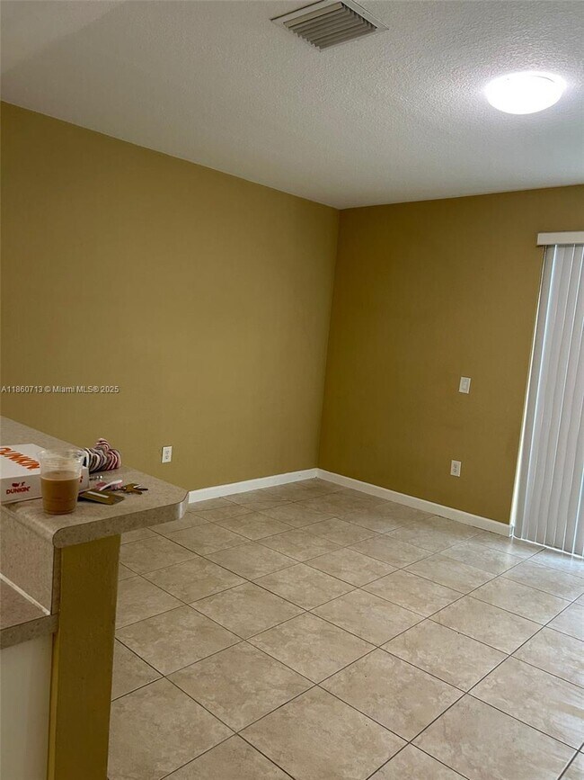 Building Photo - 152 SE 29th Ave