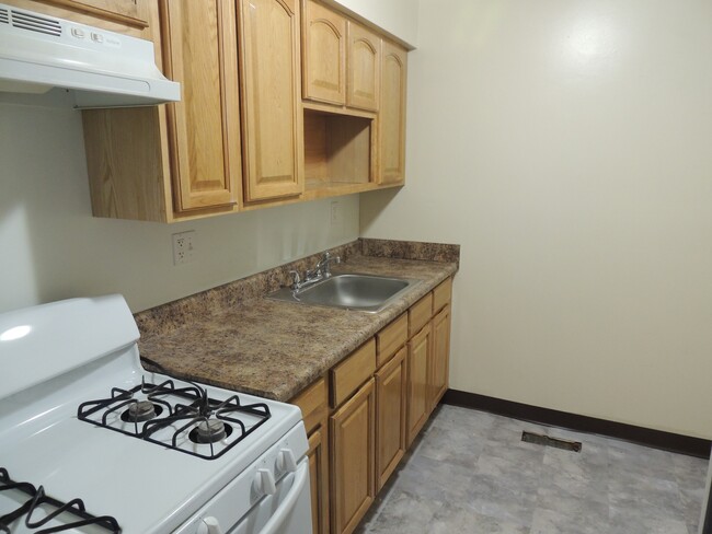 Kitchen - 7178 Ogontz Ave