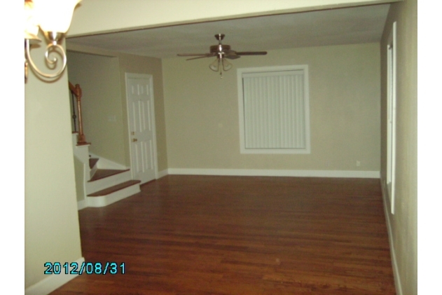 hardwood floors in duplex - 3435 Rosedale St