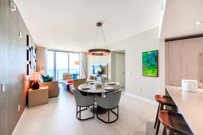 Building Photo - 4111 S Ocean Dr