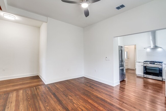 Building Photo - 210-M (ERL)