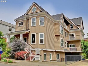 Building Photo - 2445 NW Lovejoy St