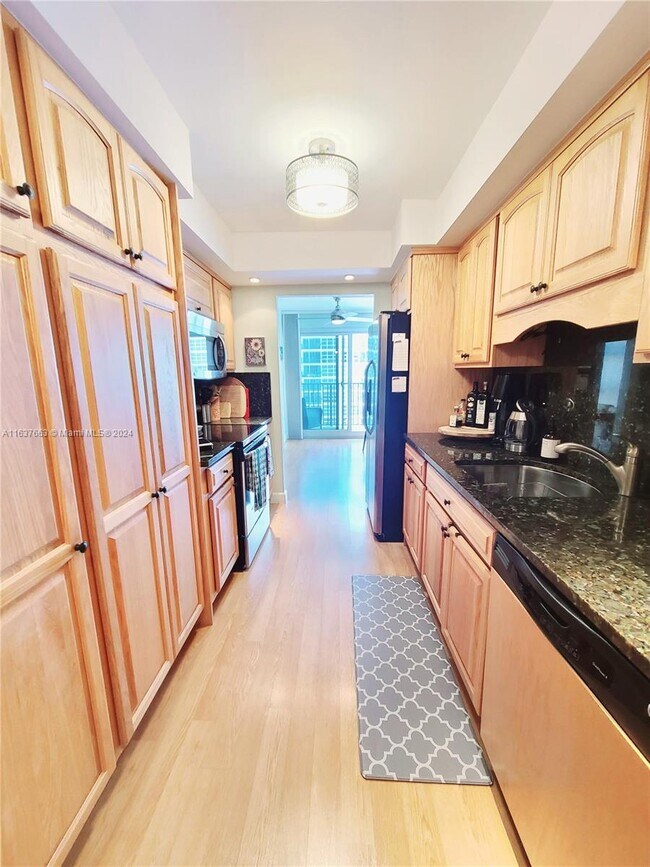 Foto del edificio - 531 N Ocean Blvd