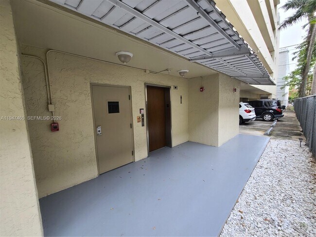 Building Photo - 1612 Jefferson Ave