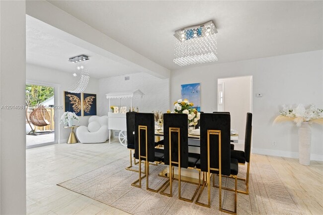 Foto del edificio - 2125 N 14th Ct