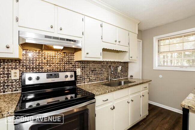 Foto del edificio - 2053 Chestnut Log Dr