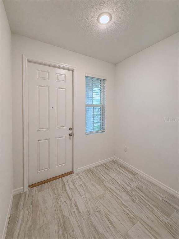 Building Photo - 438 Marion Lp