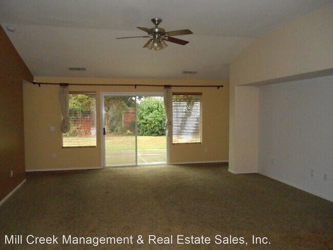 Foto del edificio - 3 br, 2 bath House - 3923 S. Julieann