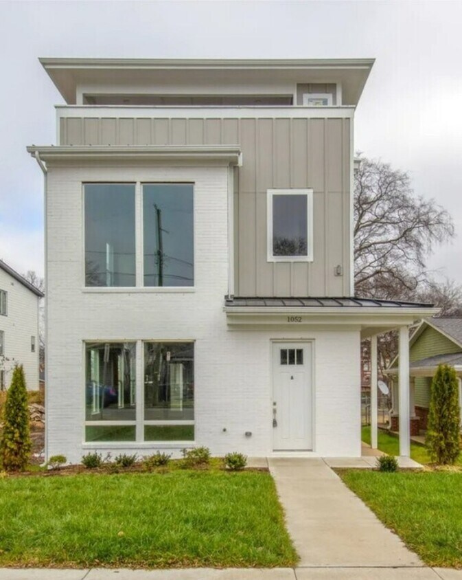 Foto principal - 1052 2nd Ave S
