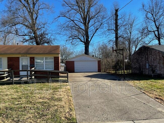 Photo - 9913 Lochwick Way House