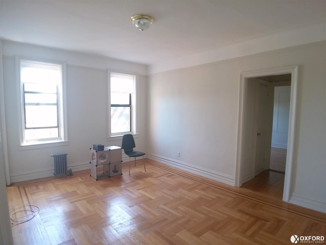Primary Photo - 490 E 23rd St