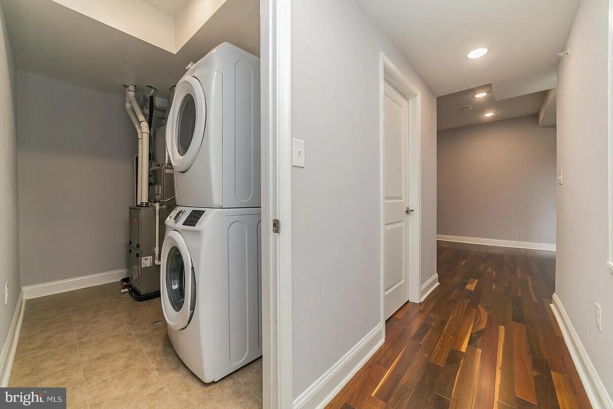 Foto principal - 2616 Cecil B Moore Ave