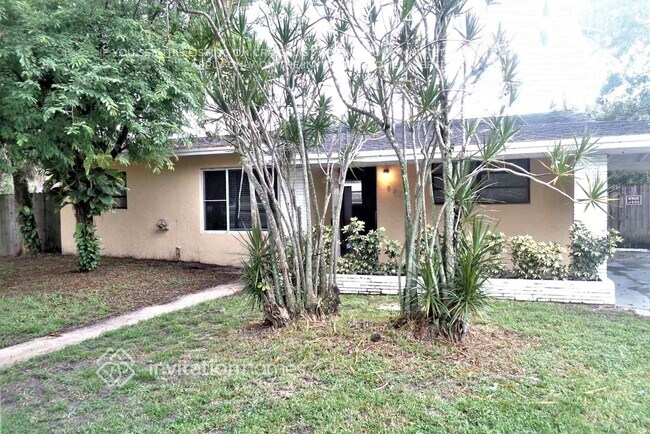Foto del edificio - 883 W Country Club Cir