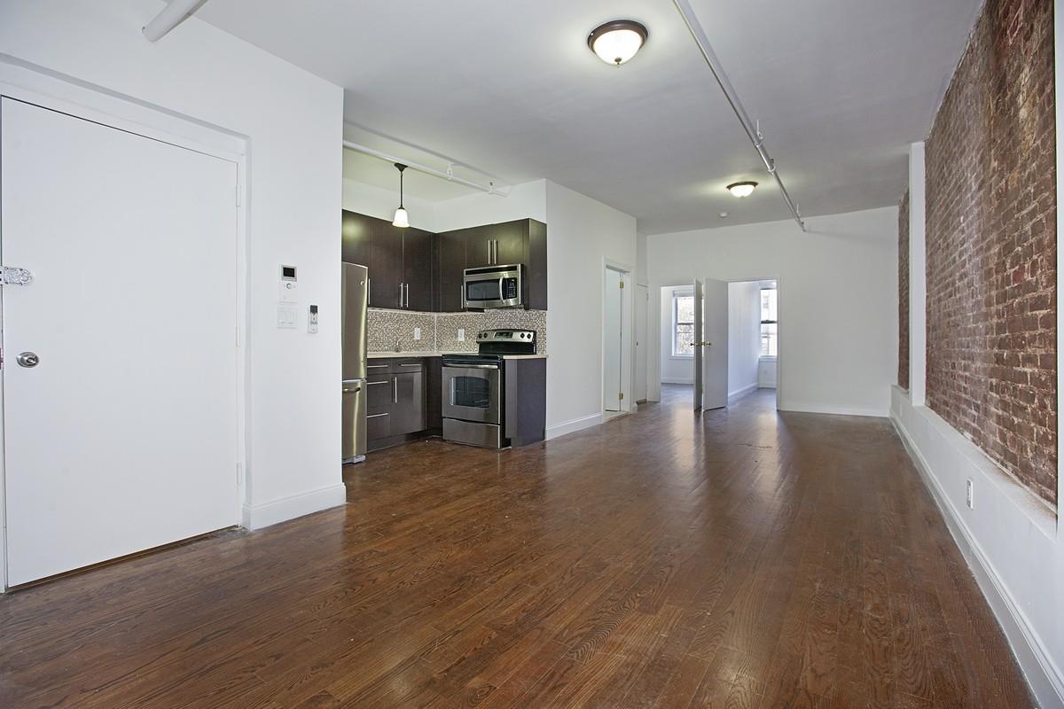 Primary Photo - 149 Grand St