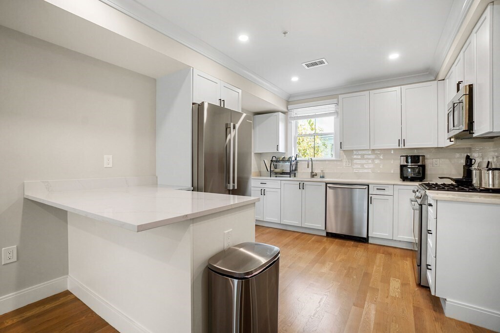 Foto principal - 32 Blaine St