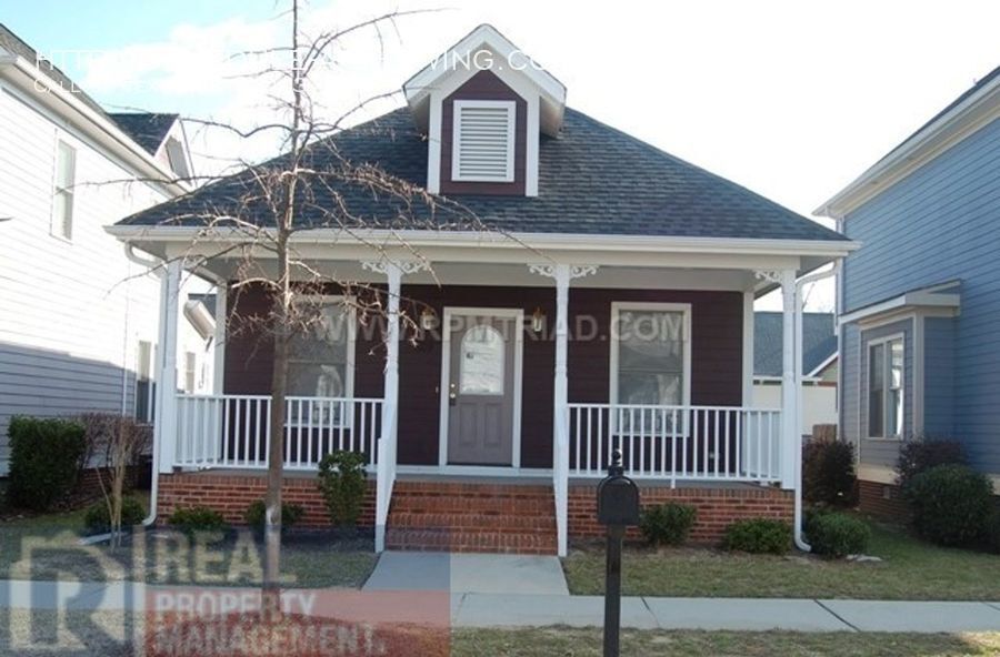 Primary Photo - Charleston Style Home in Planned Community