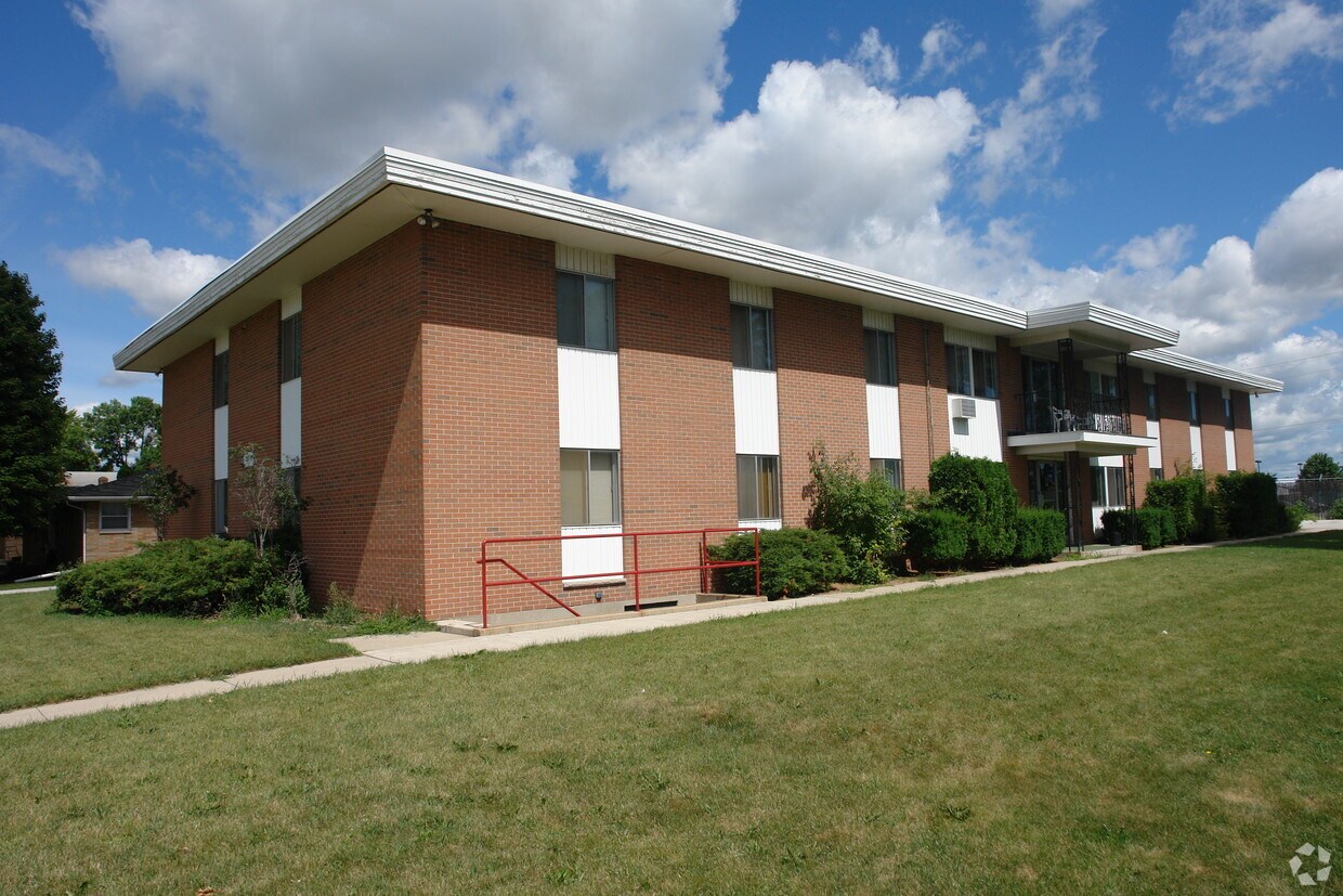 840 William Charles Ct, Ashwaubenon, WI 54304 Apartments in