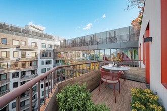 Building Photo - 123 Melrose St